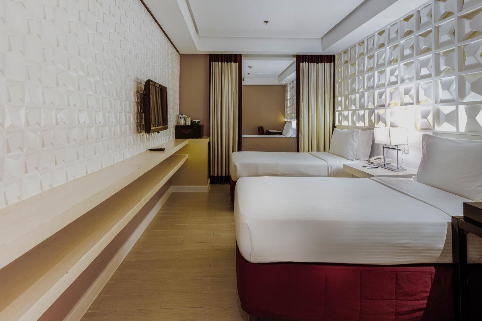 เบย์ลีฟ อินตรามูโรส โฮเต็ล Hotel มะนิลา ภายนอก รูปภาพ